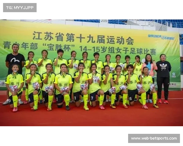 泰州女帅周高萍首秀失利后如何调整三中卫战术体系带队迎来反弹 泰州女帅周高萍首秀失利后如何调整三中卫战术体系带队迎来反弹